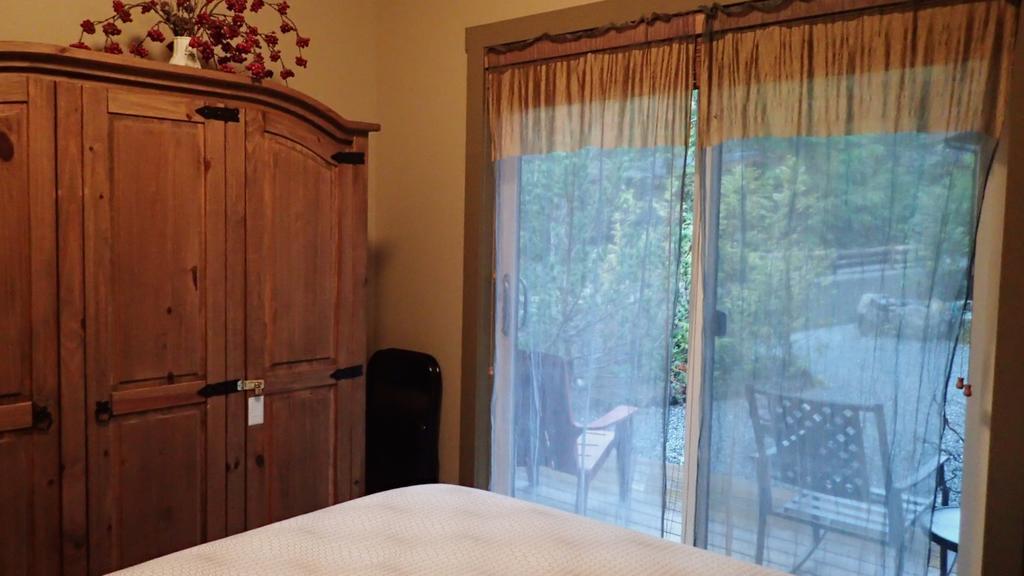 Wild Coast Chalets Port Renfrew Rom bilde